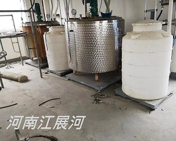 洛陽(yáng)孟津某化工廠(chǎng)防爆電子平臺秤8臺