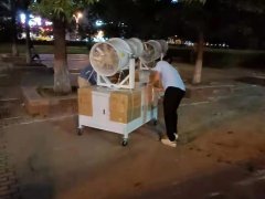 鄭州河南一建項目2臺30米半自動(dòng)霧炮